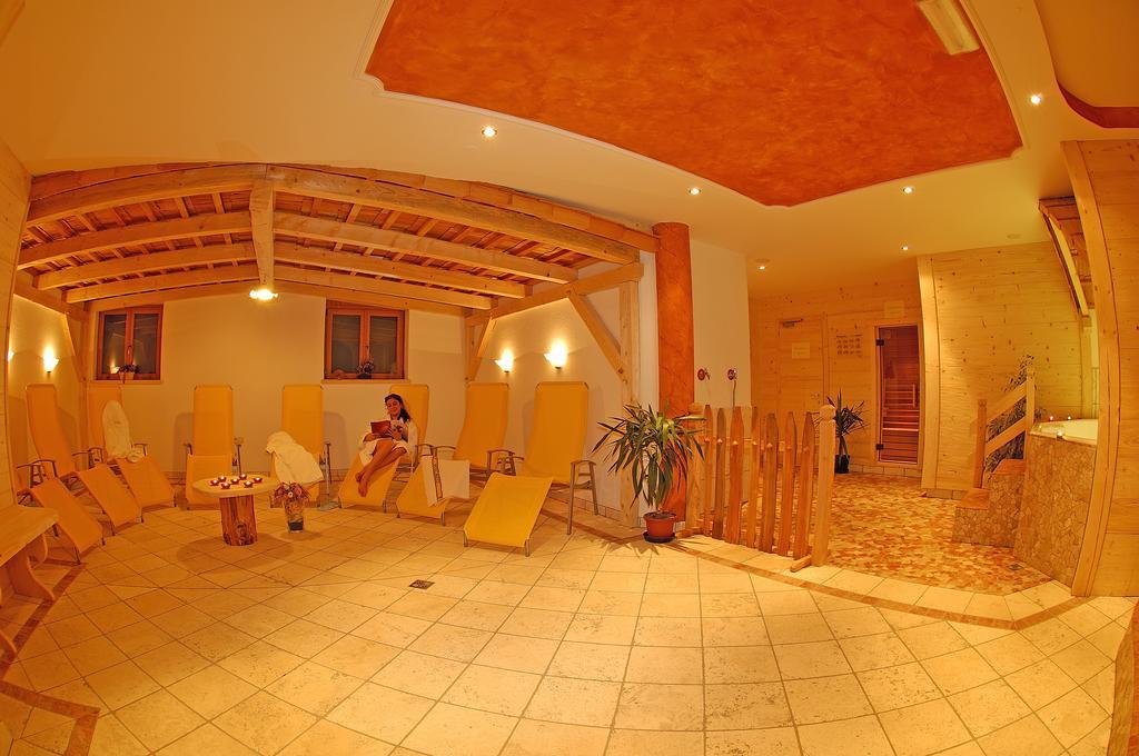 Hotel Viktoria Castelrotto Exterior photo